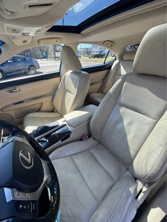 2015 Lexus ES 6th Gen - Image 13 of 18