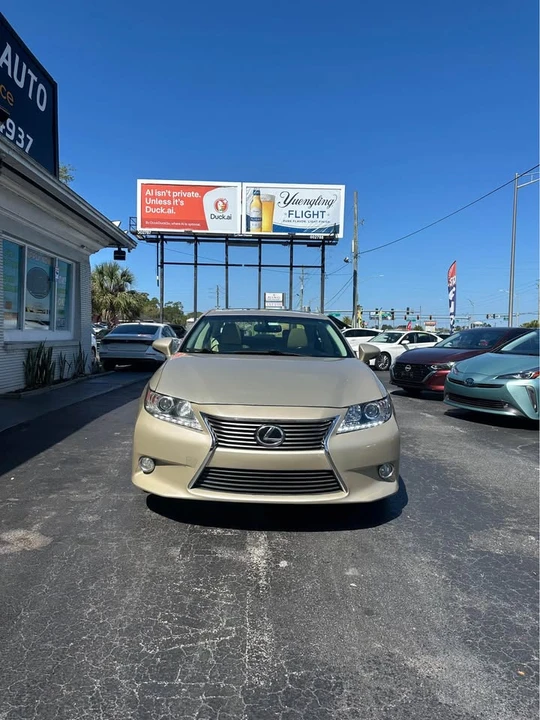 2015 Lexus ES 6th Gen - Image 2 of 10