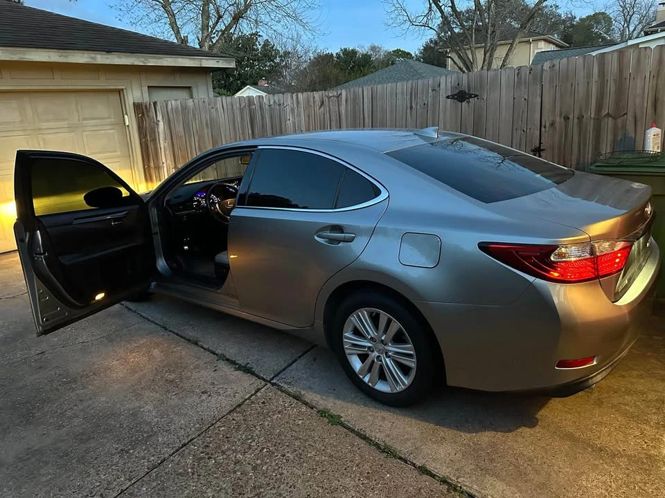 2015 Lexus ES 6th Gen - Image 6 of 7