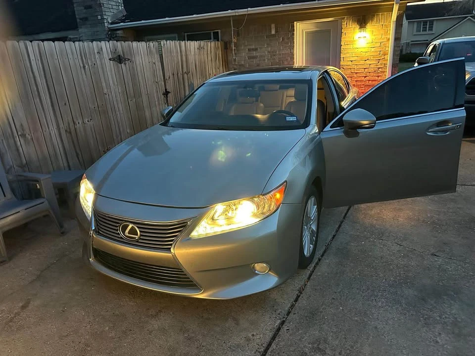 2015 Lexus ES 6th Gen - Image 7 of 7