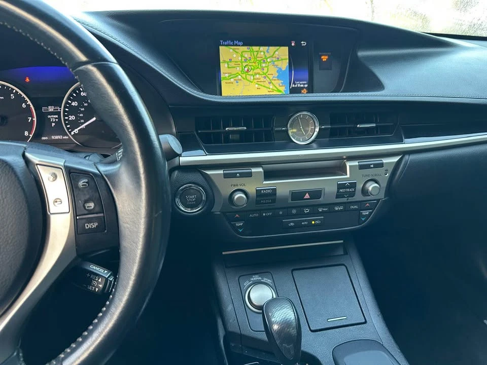2015 Lexus ES 6th Gen - Image 2 of 7