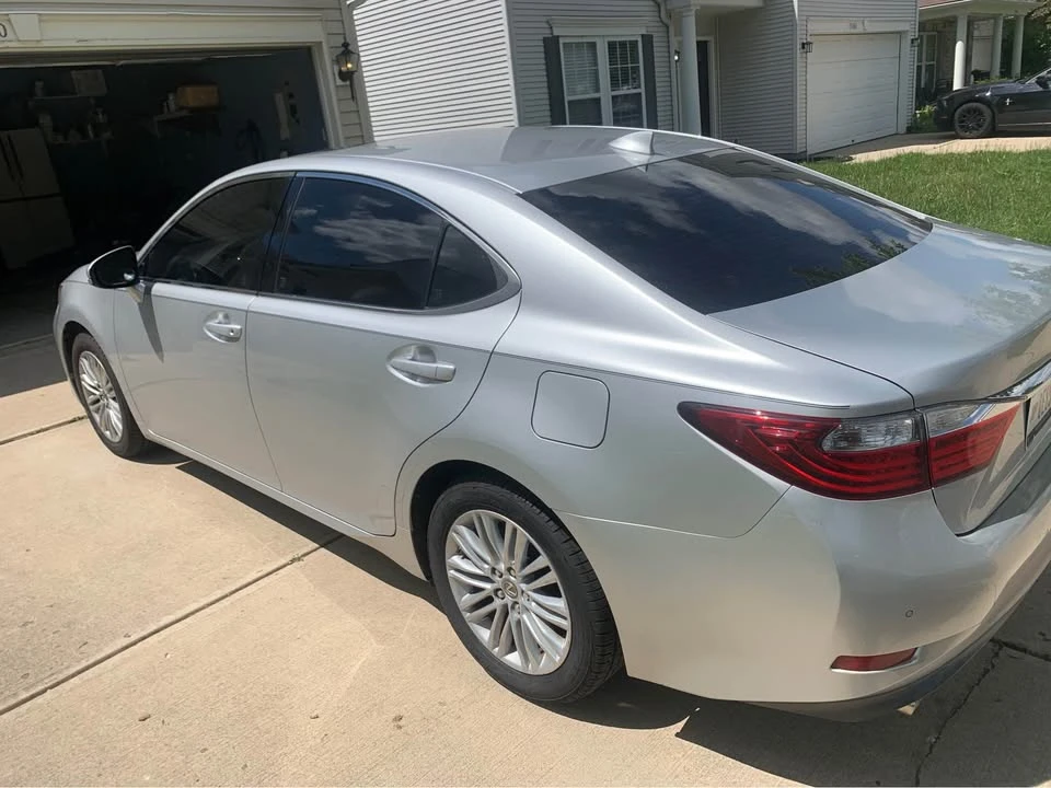 2015 Lexus ES 6th Gen - Image 7 of 14