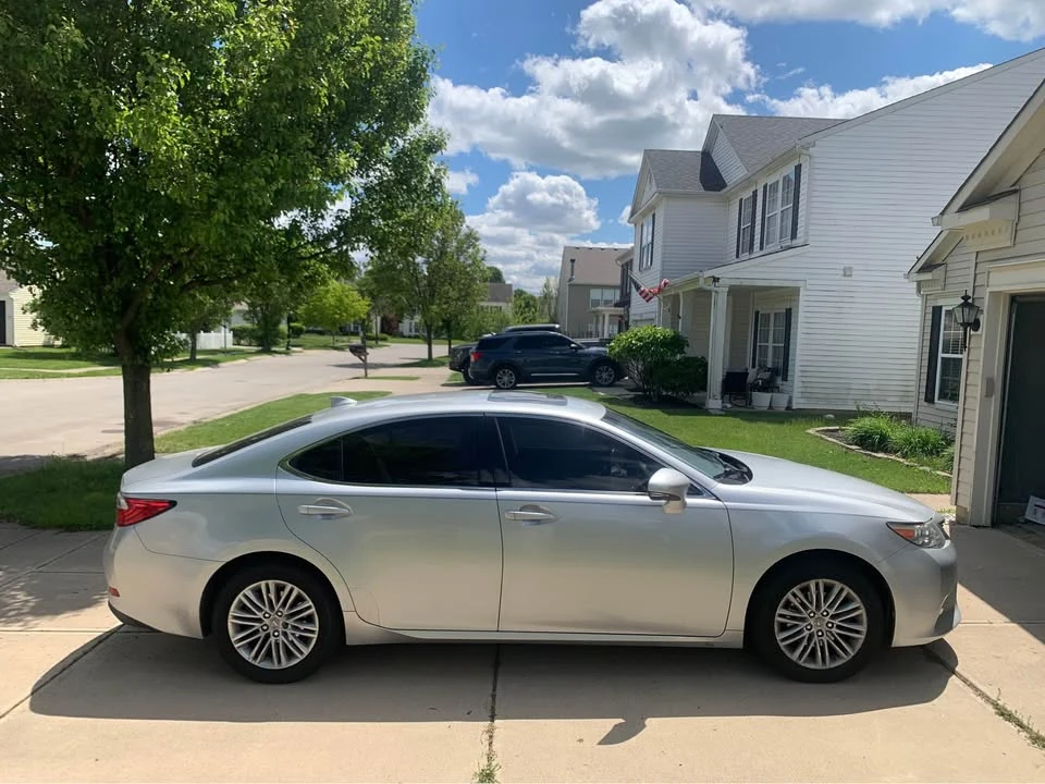 2015 Lexus ES 6th Gen - Image 4 of 14