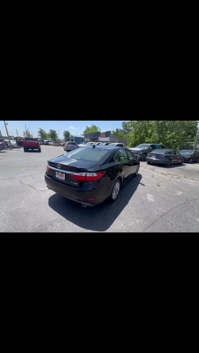2015 Lexus ES 6th Gen - Image 17 of 17
