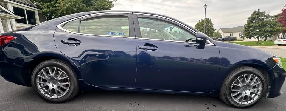 2015 Lexus ES 6th Gen - Image 7 of 20