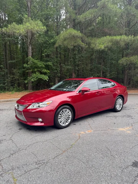 2015 Lexus ES 6th Gen - Image 2 of 20