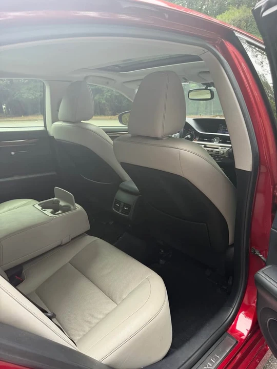 2015 Lexus ES 6th Gen - Image 8 of 20