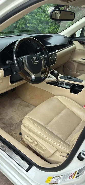 2015 Lexus ES 6th Gen - Image 3 of 6