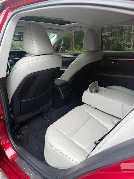 2015 Lexus ES 6th Gen - Image 12 of 20