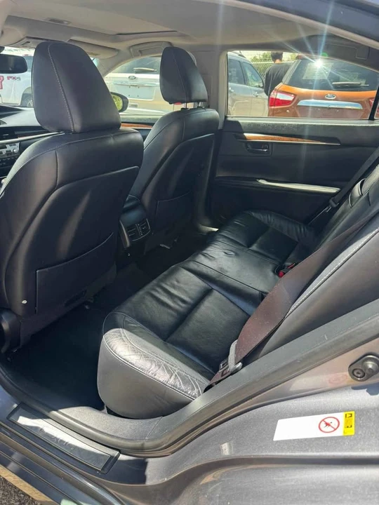 2015 Lexus ES 6th Gen - Image 8 of 8