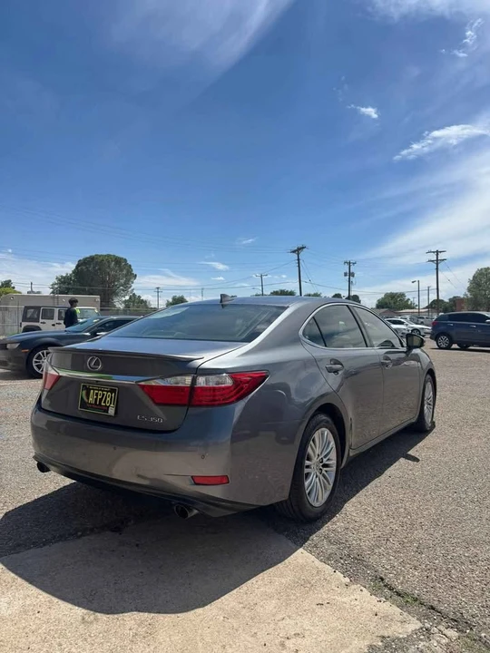 2015 Lexus ES 6th Gen - Image 3 of 8