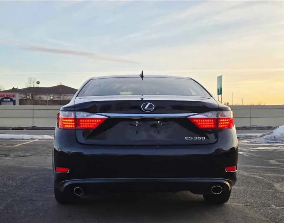 2015 Lexus ES 6th Gen - Image 6 of 18