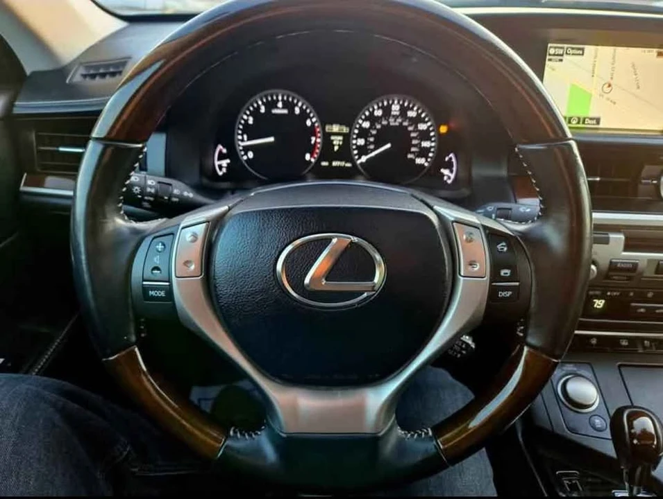 2015 Lexus ES 6th Gen - Image 13 of 18