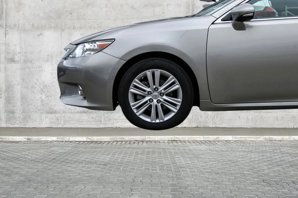 2015 Lexus ES 6th Gen - Image 10 of 10