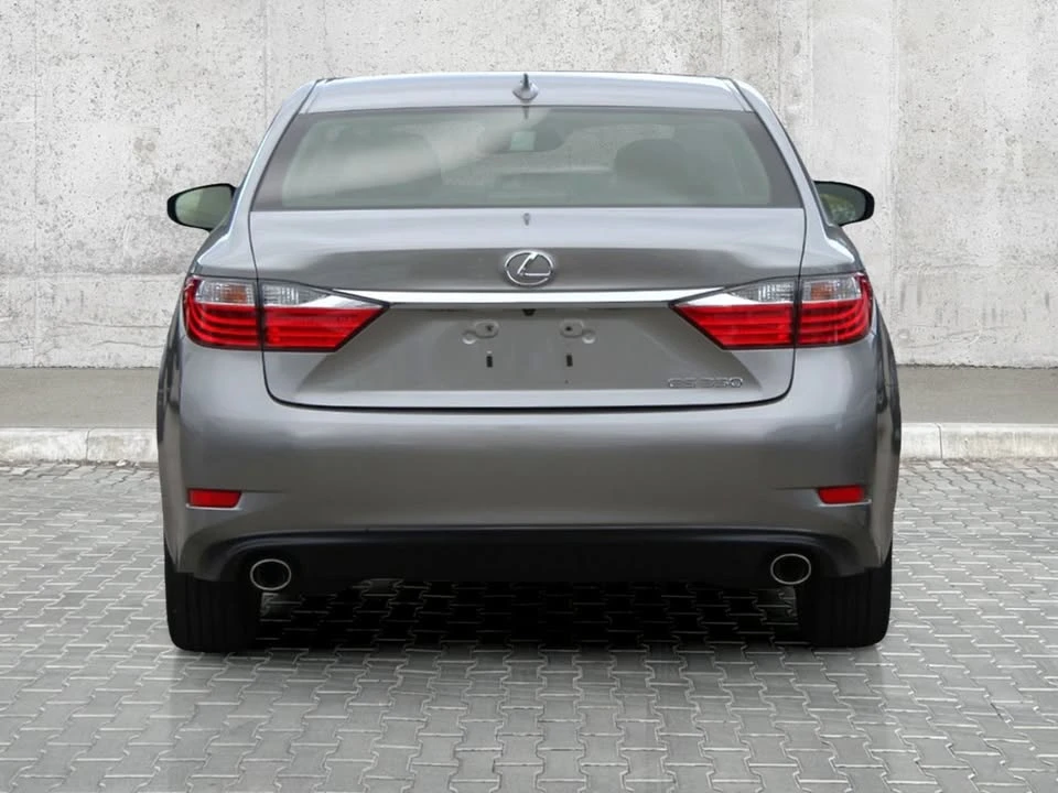 2015 Lexus ES 6th Gen - Image 5 of 10