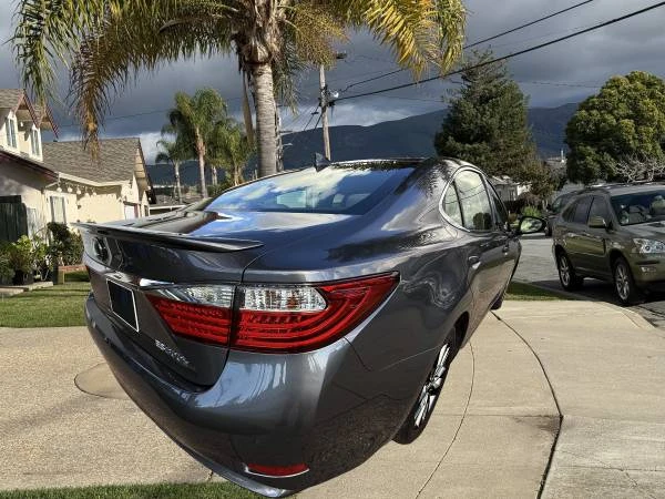 2015 Lexus ES 6th Gen - Image 5 of 13