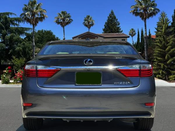 2015 Lexus ES 6th Gen - Image 4 of 13
