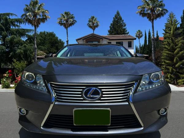 2015 Lexus ES 6th Gen - Image 3 of 13