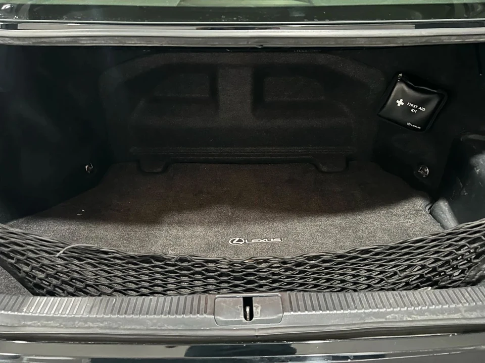 2015 Lexus ES 6th Gen - Image 15 of 17