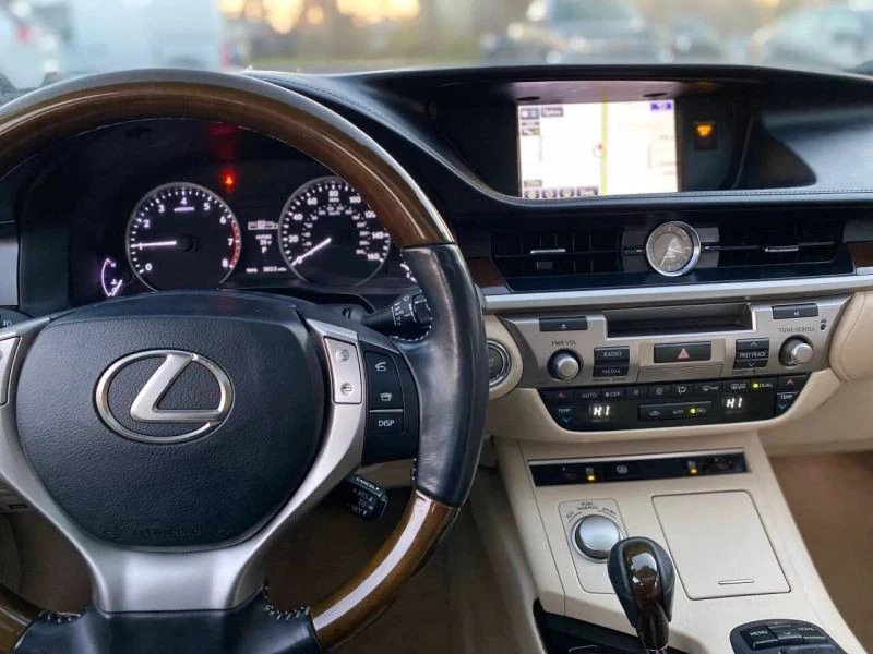 2015 Lexus ES 6th Gen - Image 12 of 12