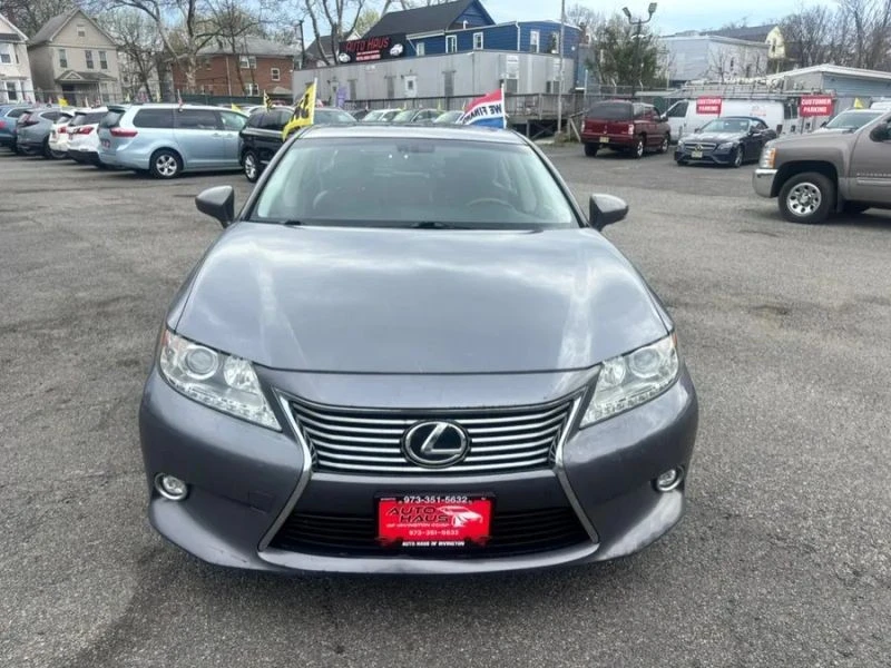 2015 Lexus ES 6th Gen - Image 2 of 12
