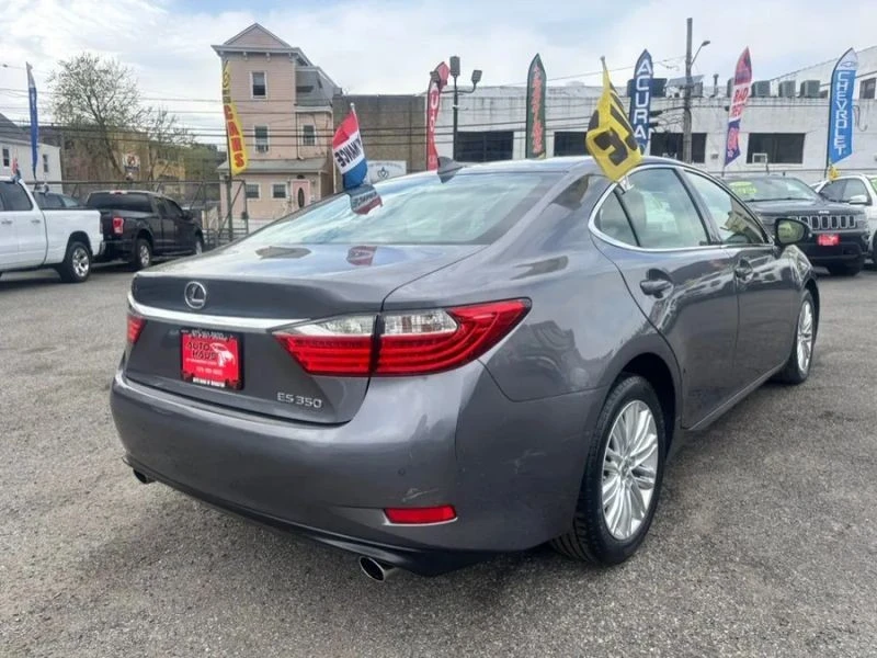2015 Lexus ES 6th Gen - Image 6 of 12