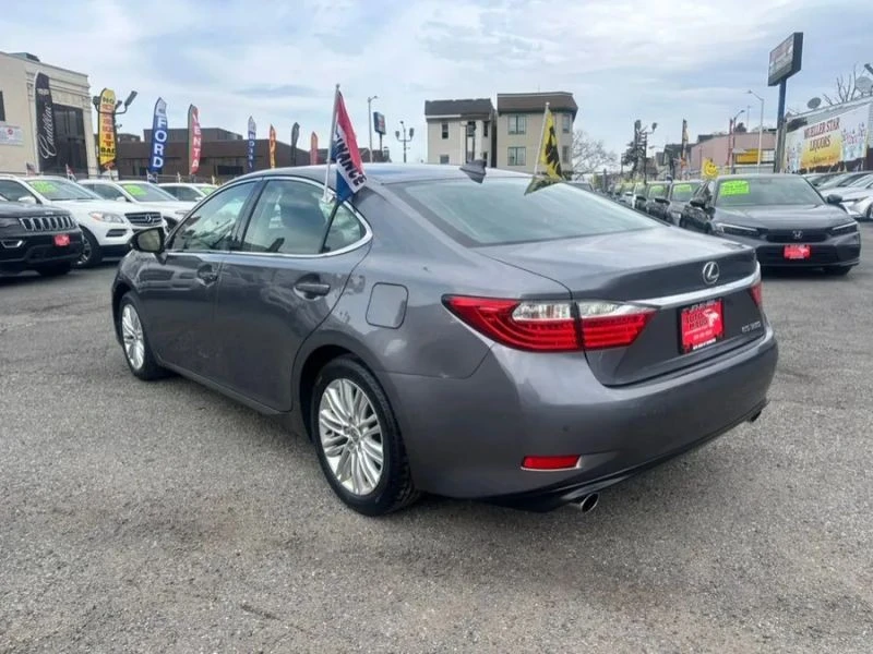 2015 Lexus ES 6th Gen - Image 4 of 12