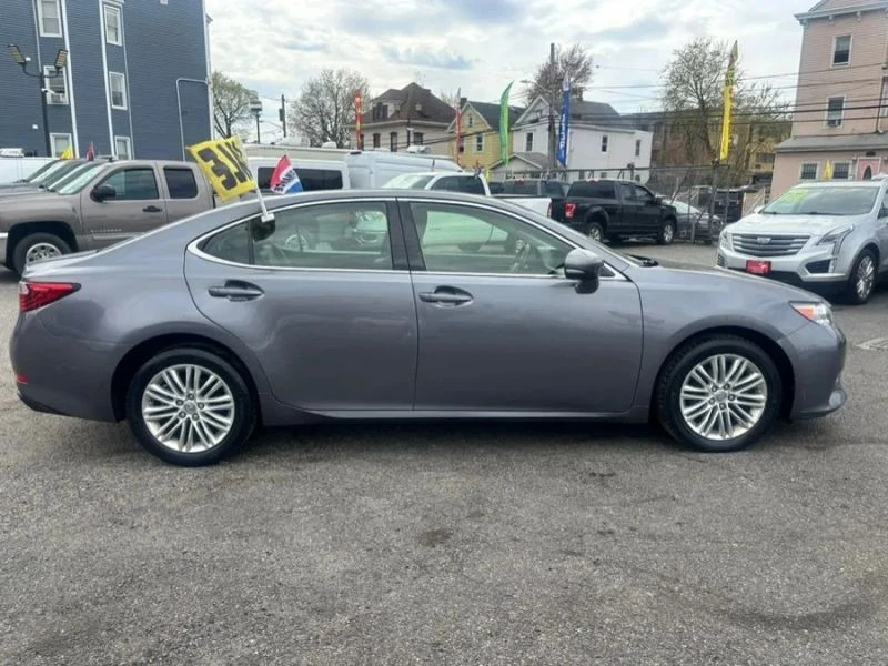 2015 Lexus ES 6th Gen - Image 5 of 12