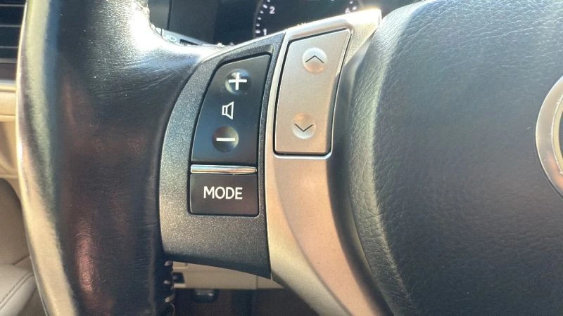 2015 Lexus ES 6th Gen - Image 12 of 12