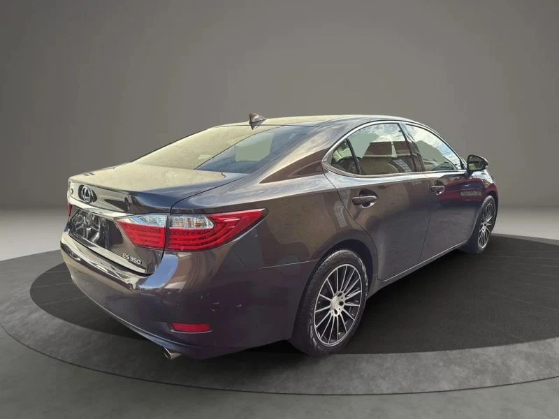 2015 Lexus ES 6th Gen - Image 5 of 12