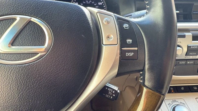 2015 Lexus ES 6th Gen - Image 11 of 12