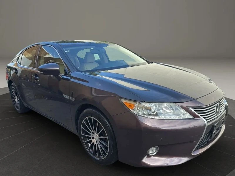 2015 Lexus ES 6th Gen - Image 3 of 12