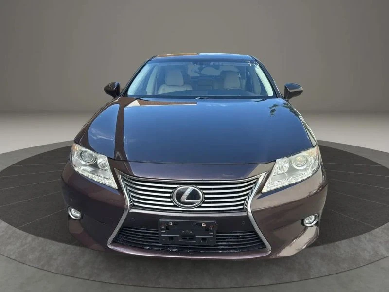 2015 Lexus ES 6th Gen - Image 2 of 12