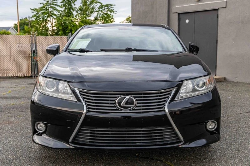 2015 Lexus ES 6th Gen - Image 2 of 12