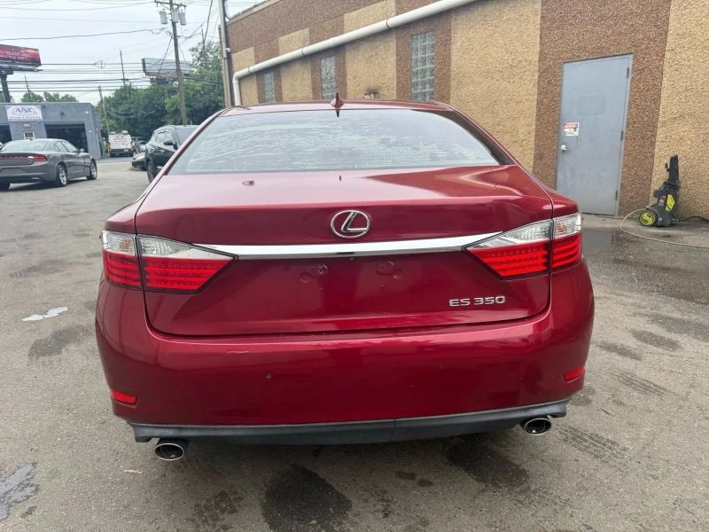 2015 Lexus ES 6th Gen - Image 6 of 12