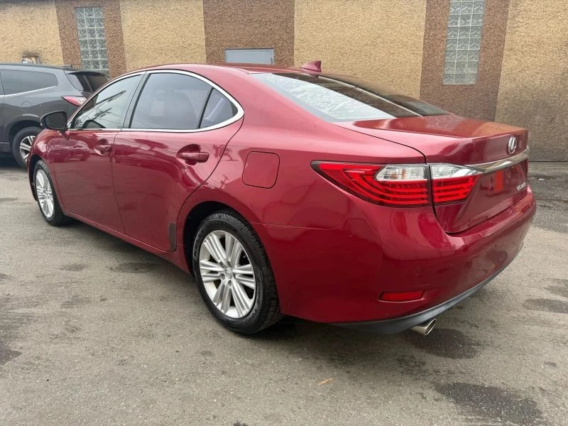 2015 Lexus ES 6th Gen - Image 7 of 12