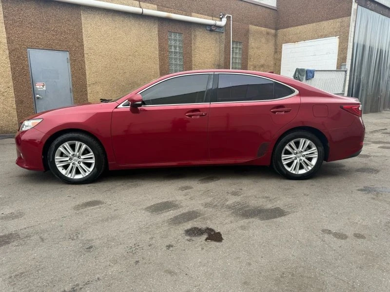 2015 Lexus ES 6th Gen - Image 8 of 12