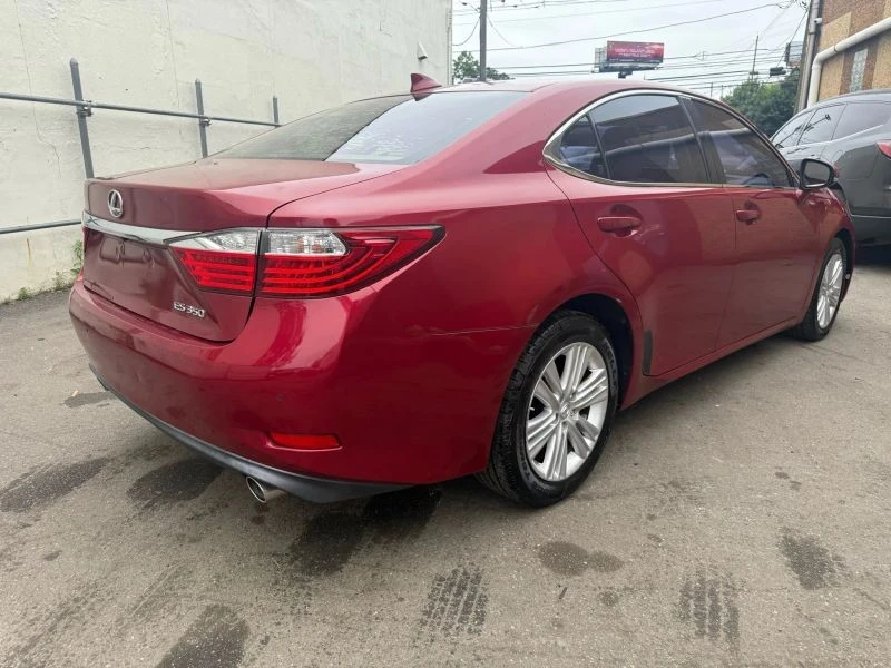 2015 Lexus ES 6th Gen - Image 5 of 12