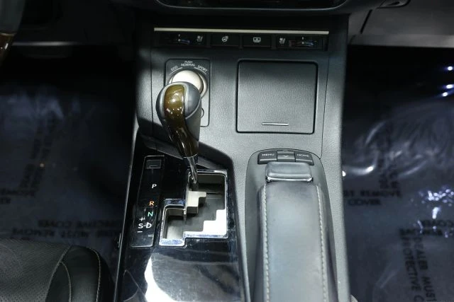 2015 Lexus ES 6th Gen - Image 27 of 31