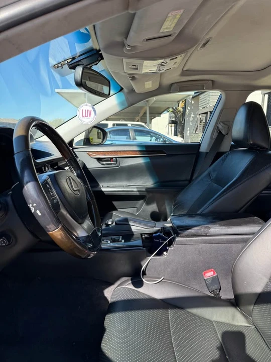 2015 Lexus ES 6th Gen - Image 9 of 9