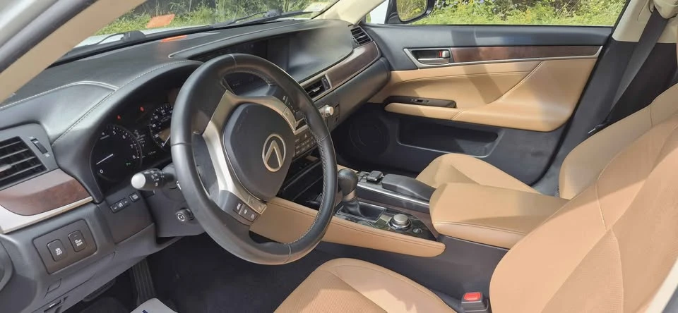 2015 Lexus GS 4th Gen - Image 7 of 10