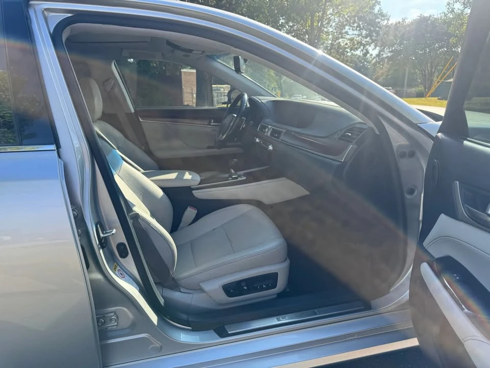 2015 Lexus GS 4th Gen - Image 14 of 20