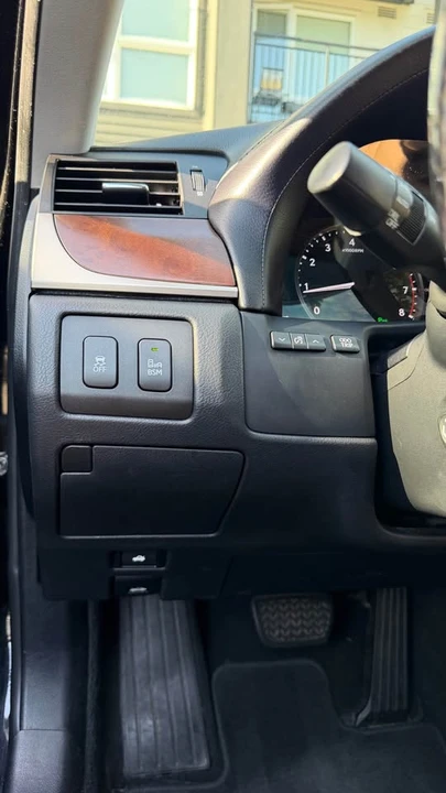 2015 Lexus GS 4th Gen - Image 12 of 17
