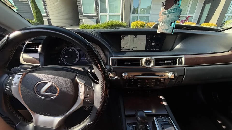 2015 Lexus GS 4th Gen - Image 13 of 17