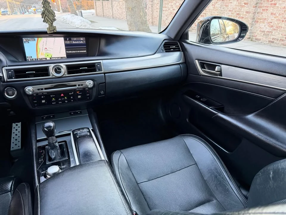2015 Lexus GS 4th Gen - Image 19 of 20