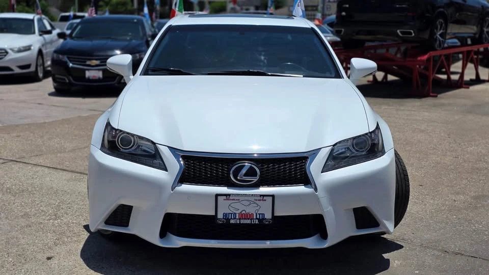 2015 Lexus GS 4th Gen - Image 2 of 10