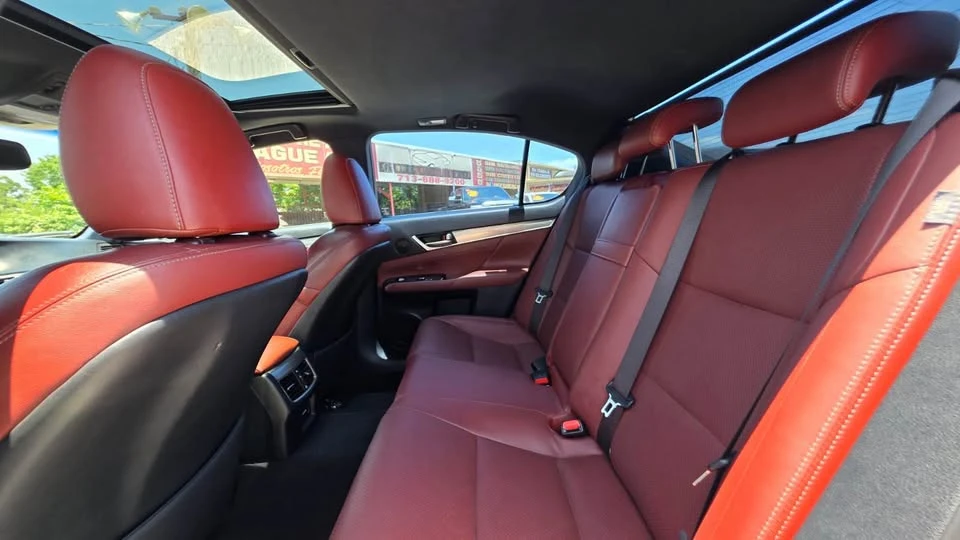 2015 Lexus GS 4th Gen - Image 7 of 10