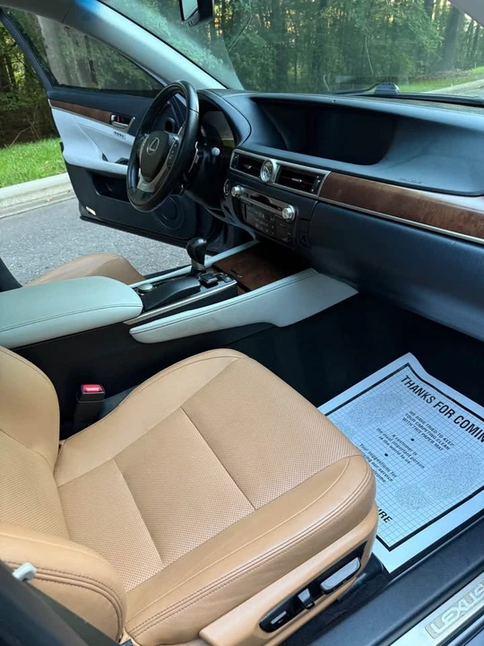 2015 Lexus GS 4th Gen - Image 17 of 20