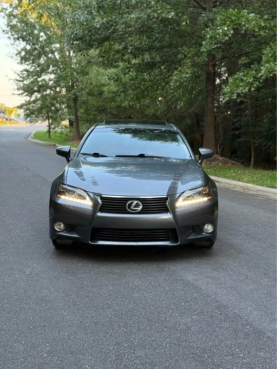 2015 Lexus GS 4th Gen - Image 11 of 20