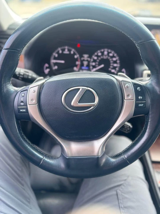 2015 Lexus GS 4th Gen - Image 15 of 18